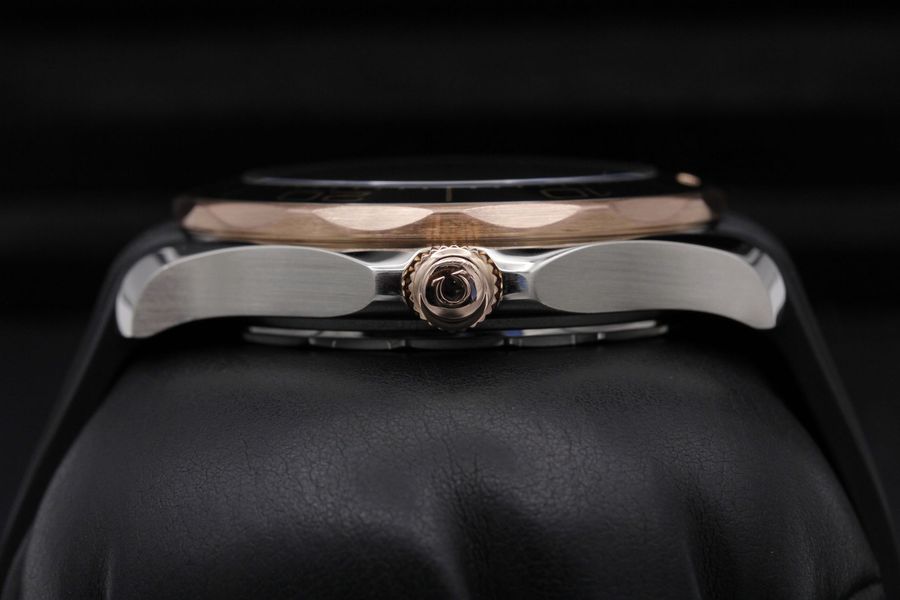 Omega Seamaster Diver 300m 210.22.42.20.01.002